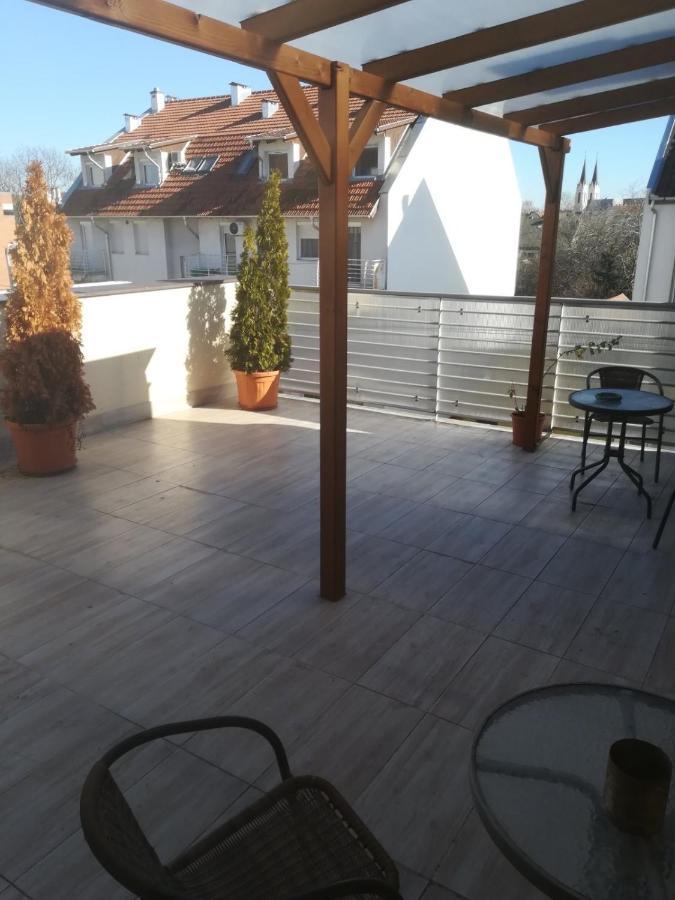 Edes Alom Guesthouse Szeged Exterior photo